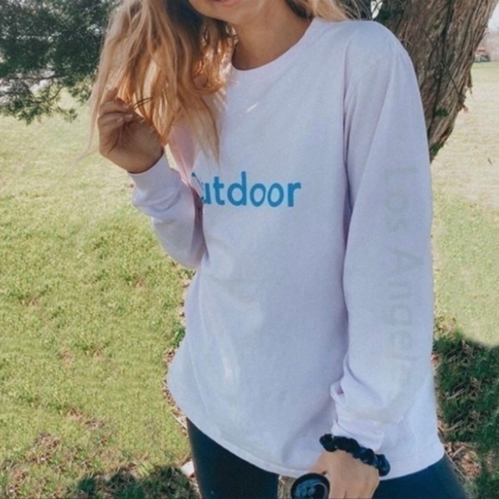 Outdoor Voices Los Angeles California Baby Pink Long Sleeve Shirt - Picture 3 of 7